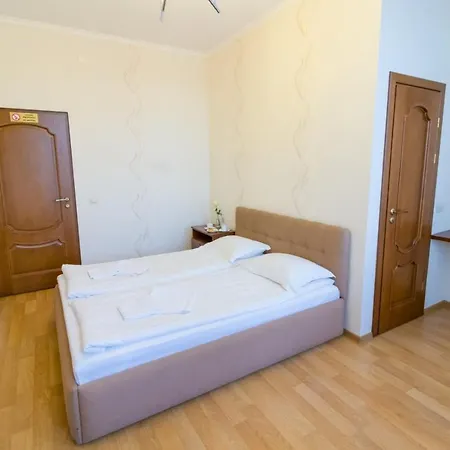 Orhideya Oda ve Kahvaltı Lviv